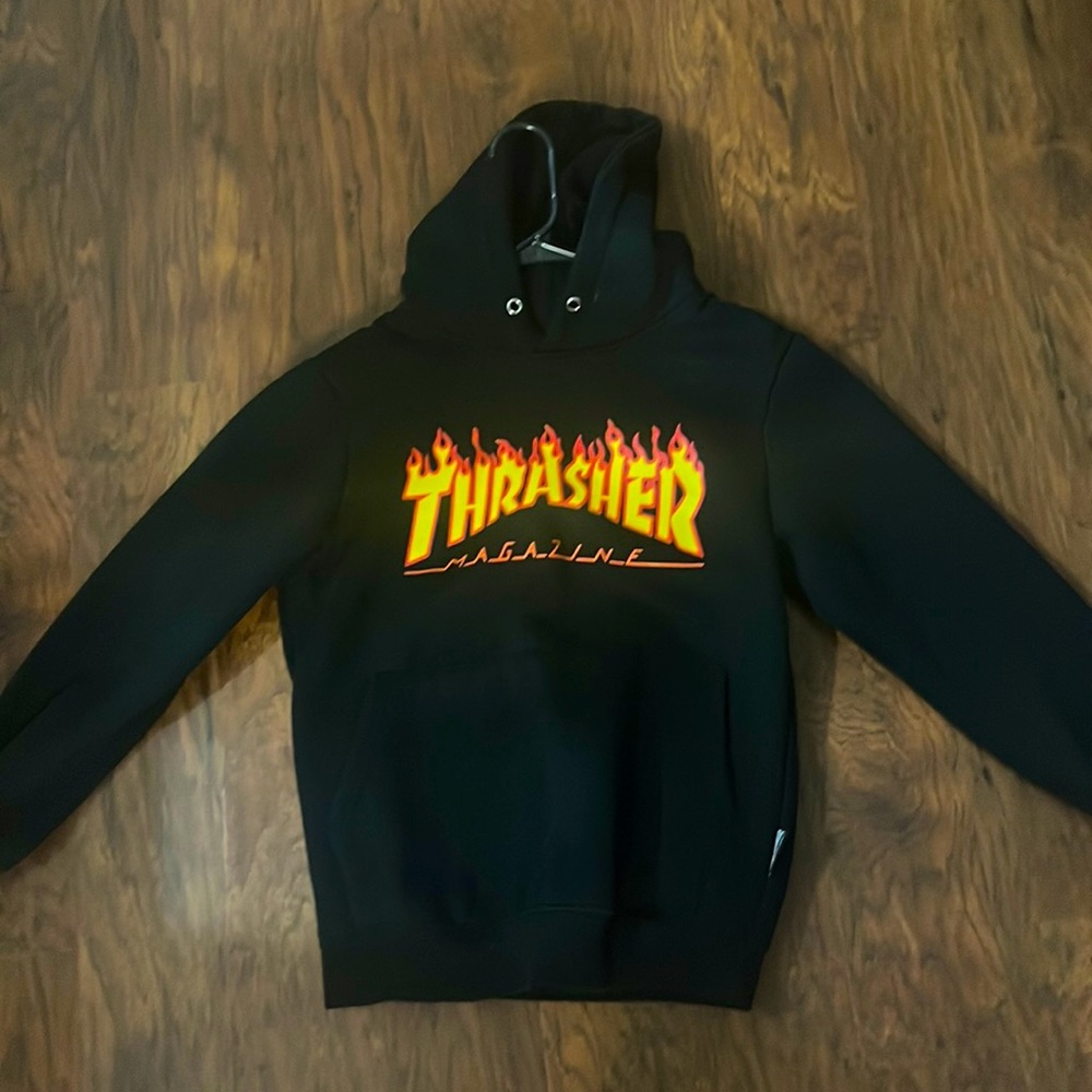 Black thrasher hoodie mens small